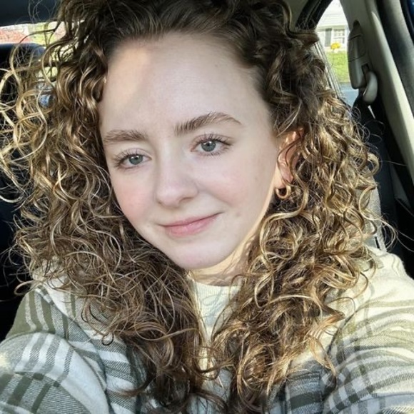 Meet your Posher, Julia - Picture 1 of 1